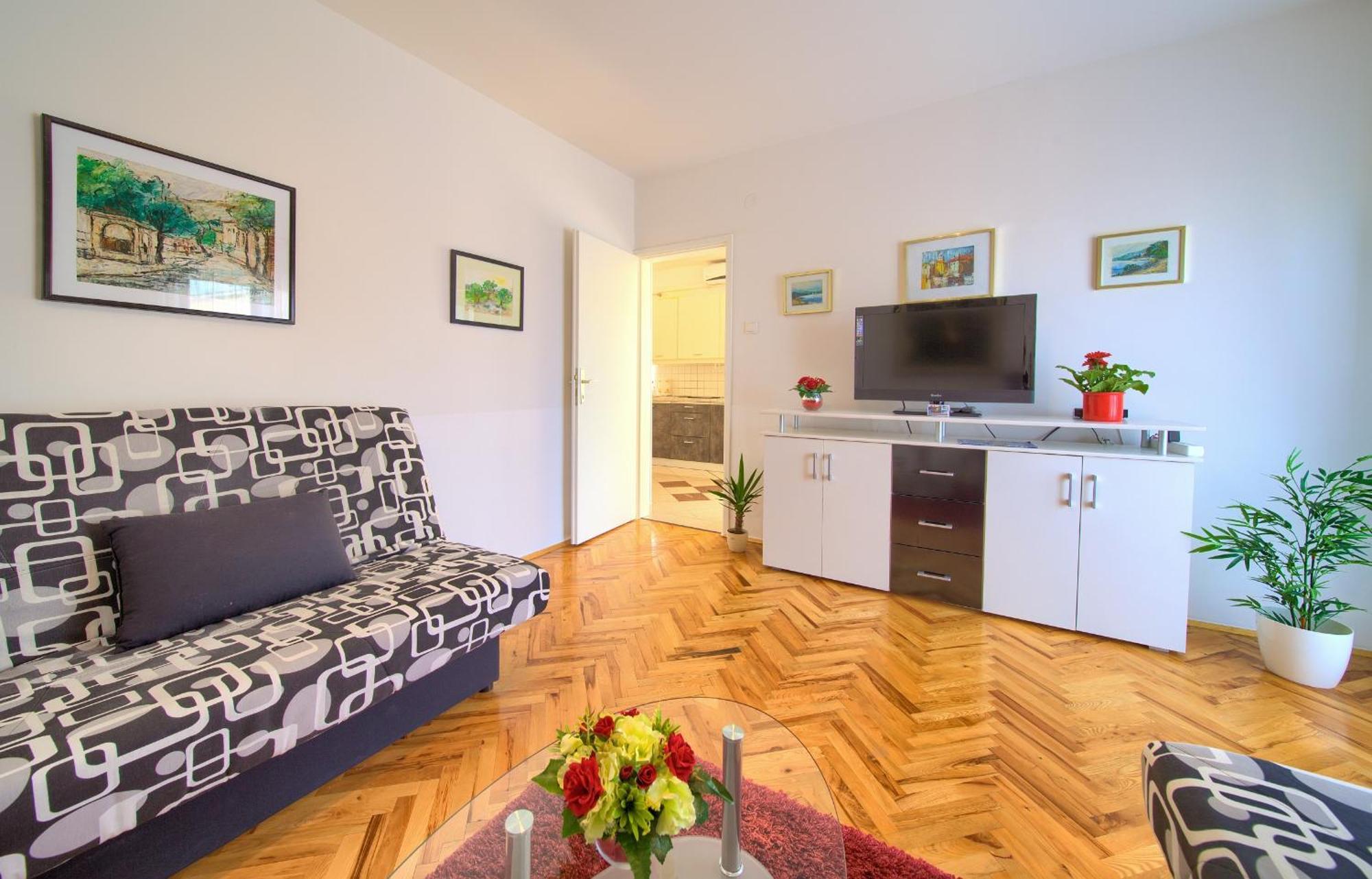 Apartments Kremenici Malinska Eksteriør billede