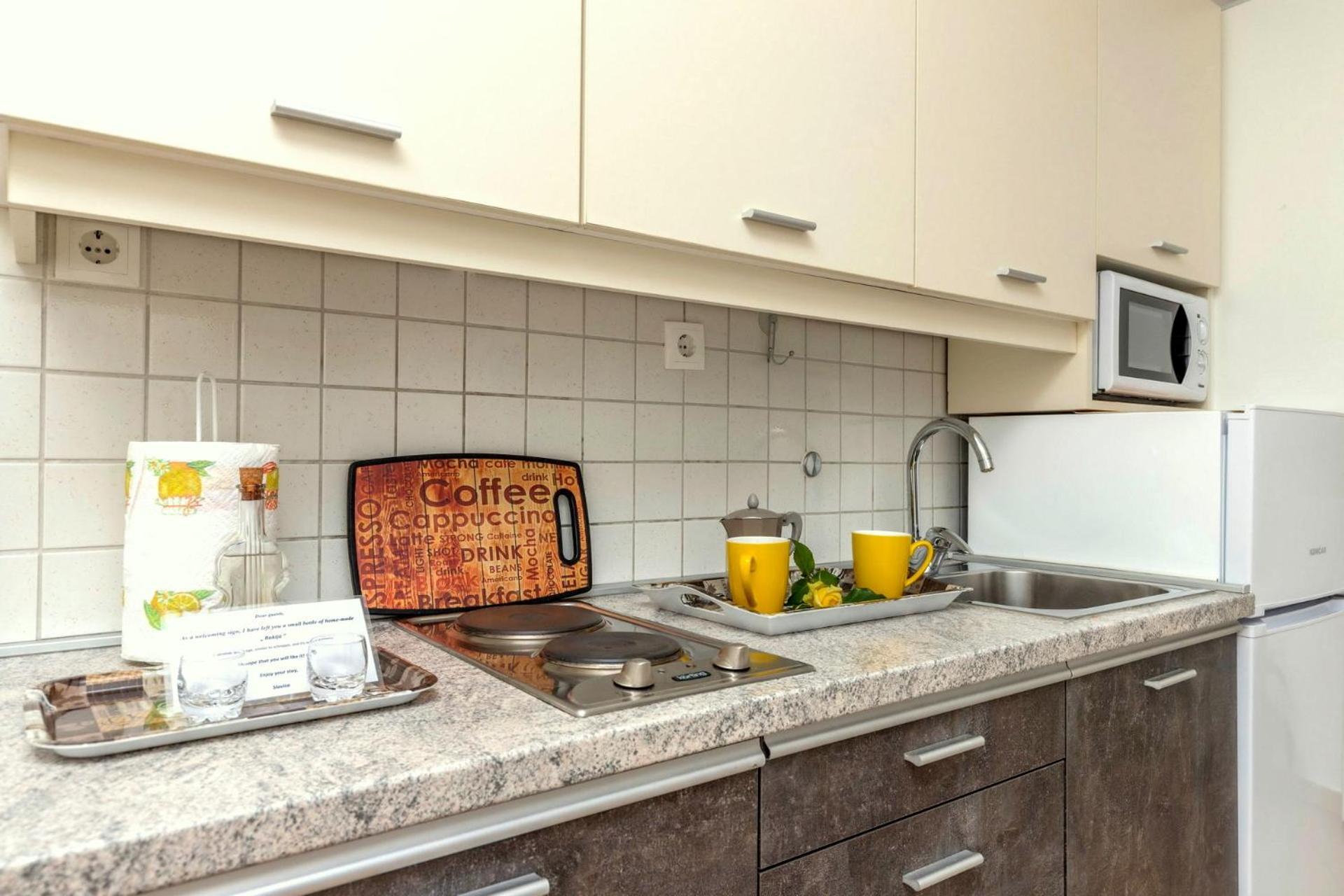 Apartments Kremenici Malinska Eksteriør billede